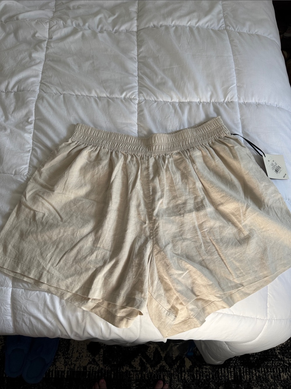 Ava & Viv Linen-Blend Elastic Waist Shorts — Cream